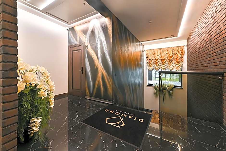 Diamond svečių namai