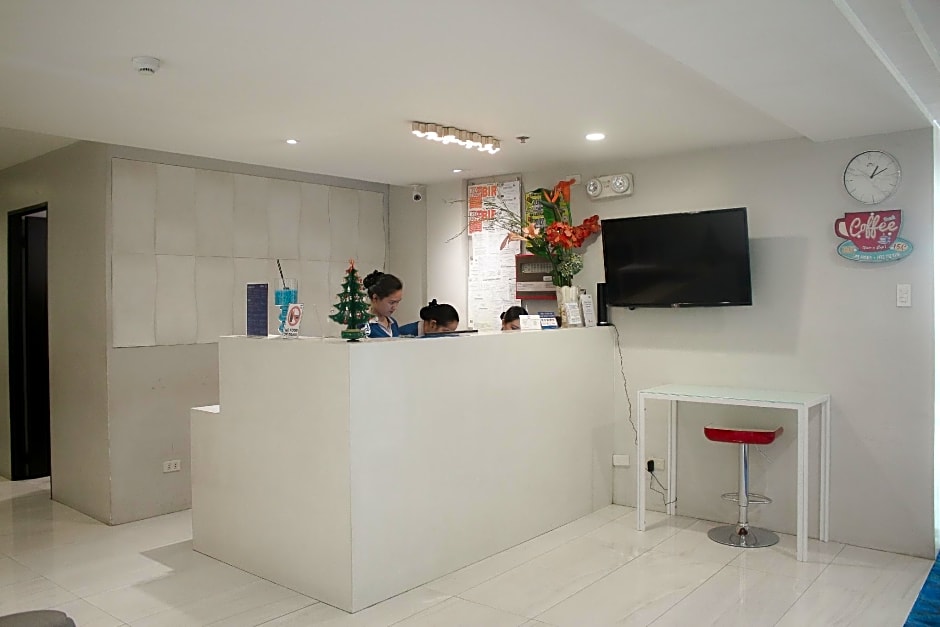 1A EXPRESS HOTEL