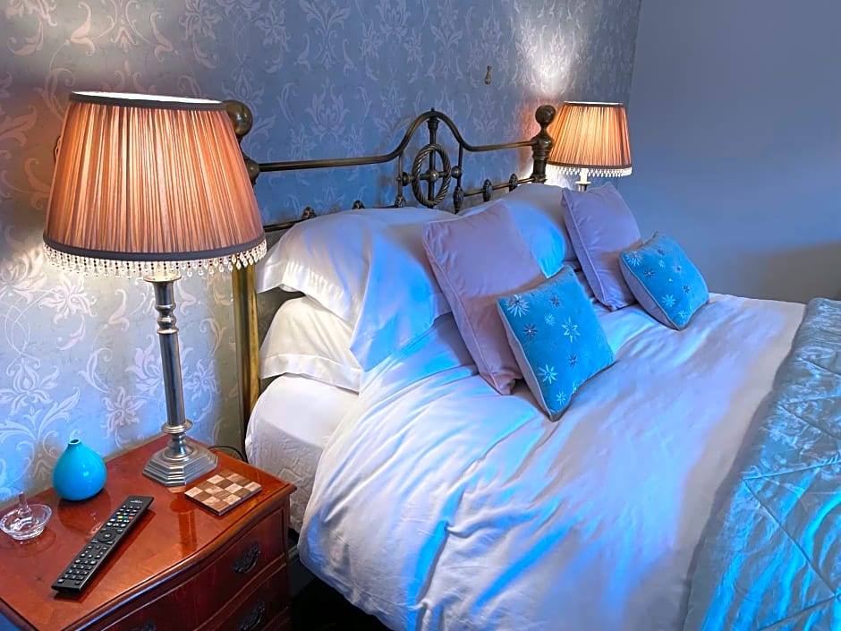 Eagle House - Award Winning B&B and Apartment