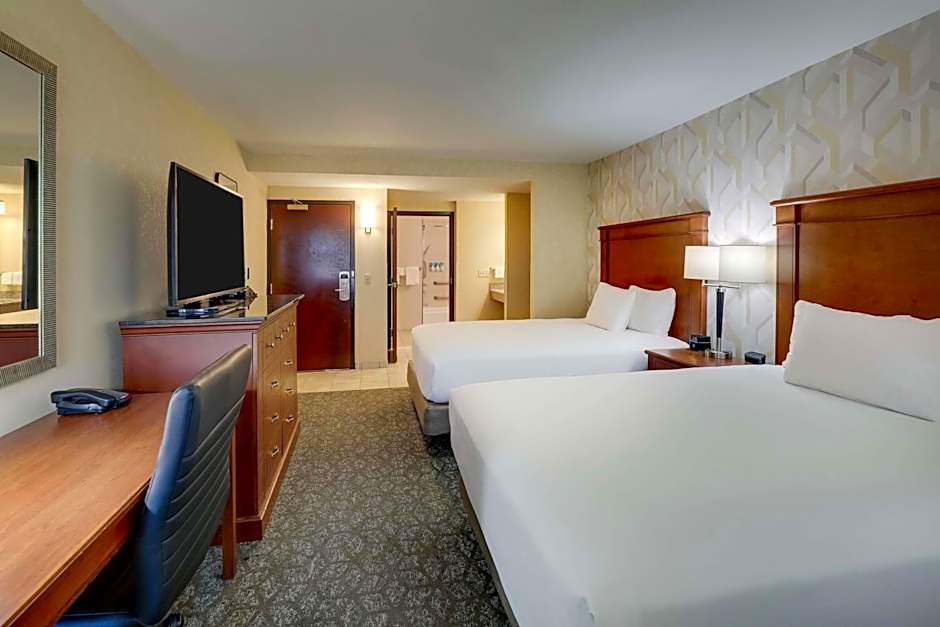 DRURY INN & SUITES CHARLOTTE UNIVERSITY PLACE