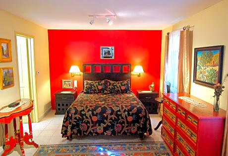 Deluxe Queen Room