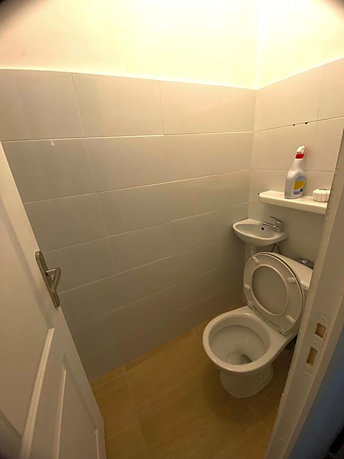 Hôtel & Restaurant ISVARA