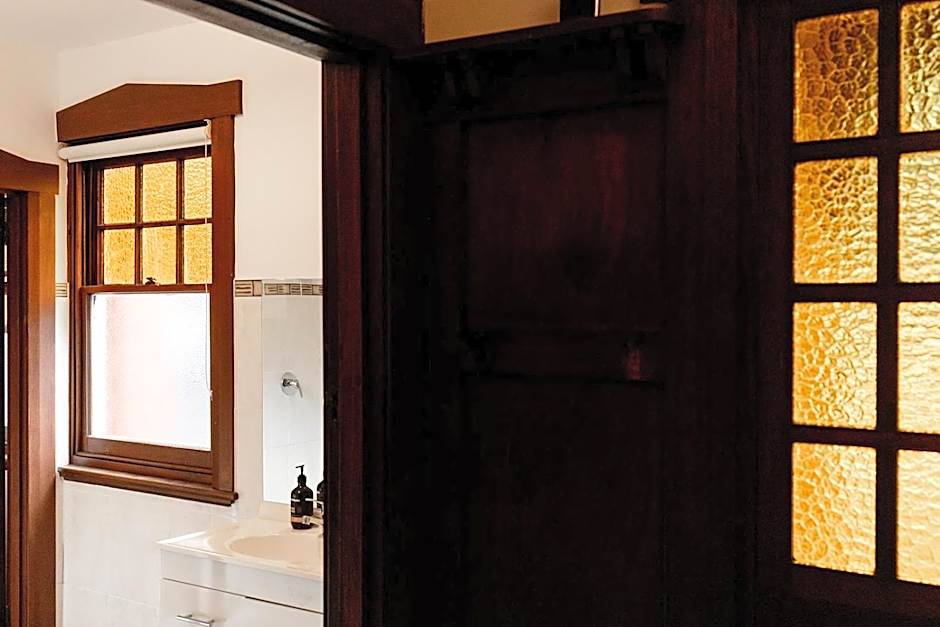 Buckley's Rest - 2 Bdrm Apartment in Battery Point