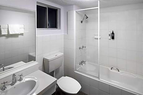 Queen Room with One Single Bed