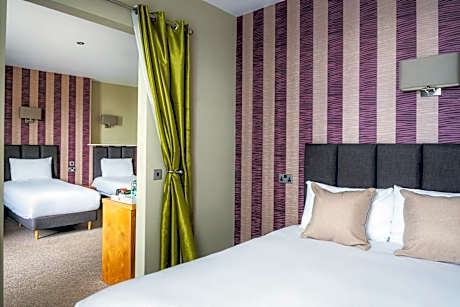 Family Room with Sea View