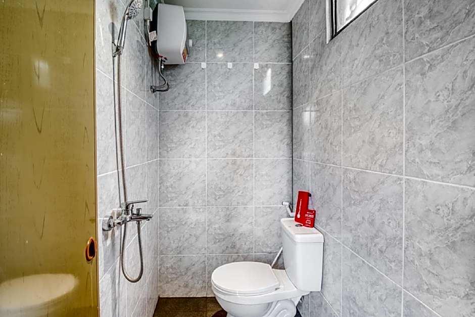 RedDoorz Syariah @ Babadan Baru Jakal