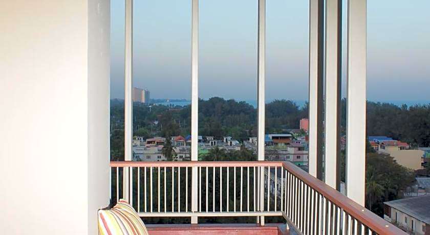 Long Beach Cha-Am Hotel