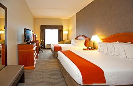 One-Bedroom Suite - Communications/Mobility Accessible with Roll In Shower