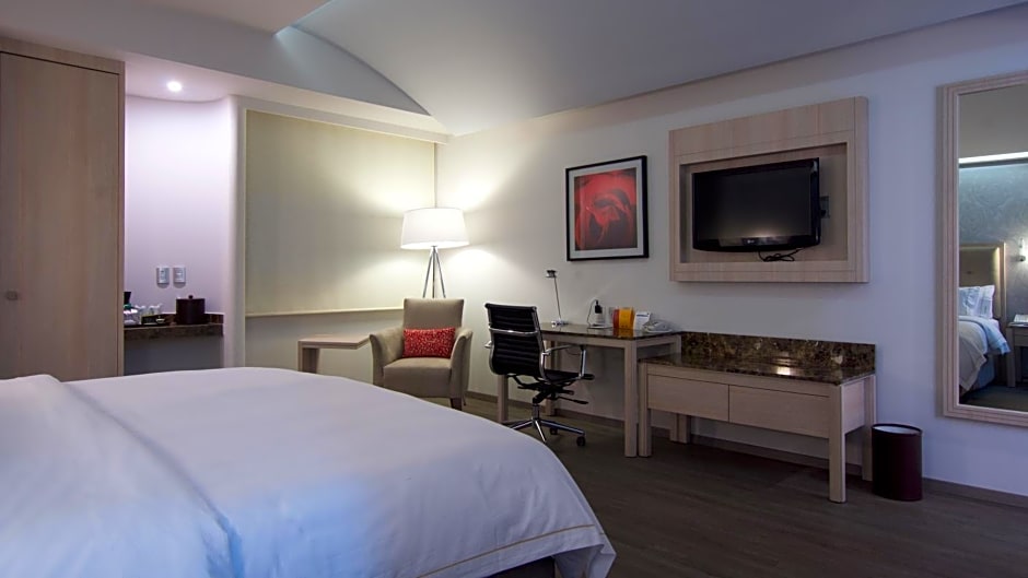 Holiday Inn Express Mexico - Toreo By IHG