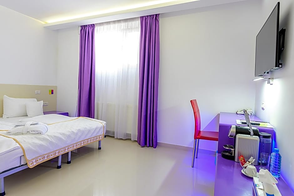 Hotel Christina Plus