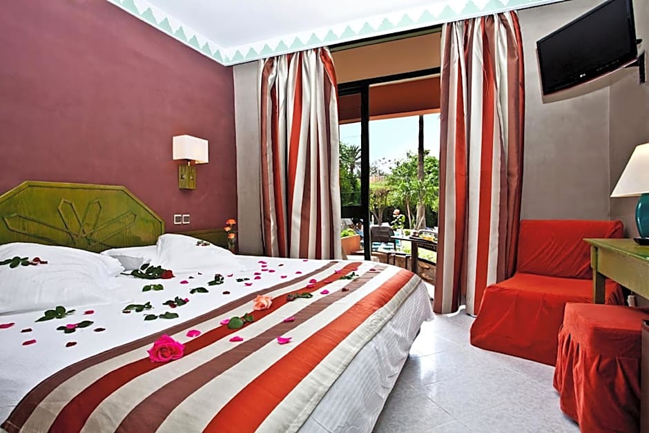 Chems Hotel