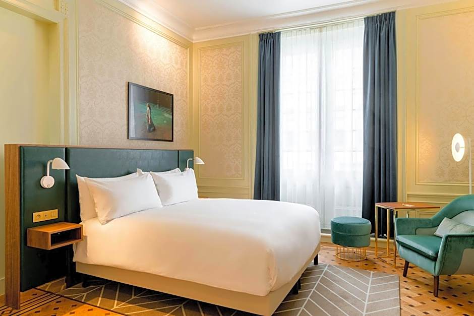 Sapphire House Antwerp, Autograph Collection