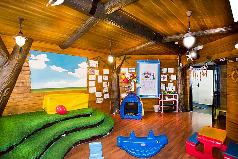 Hotel Dolomiti - Azzurro Club