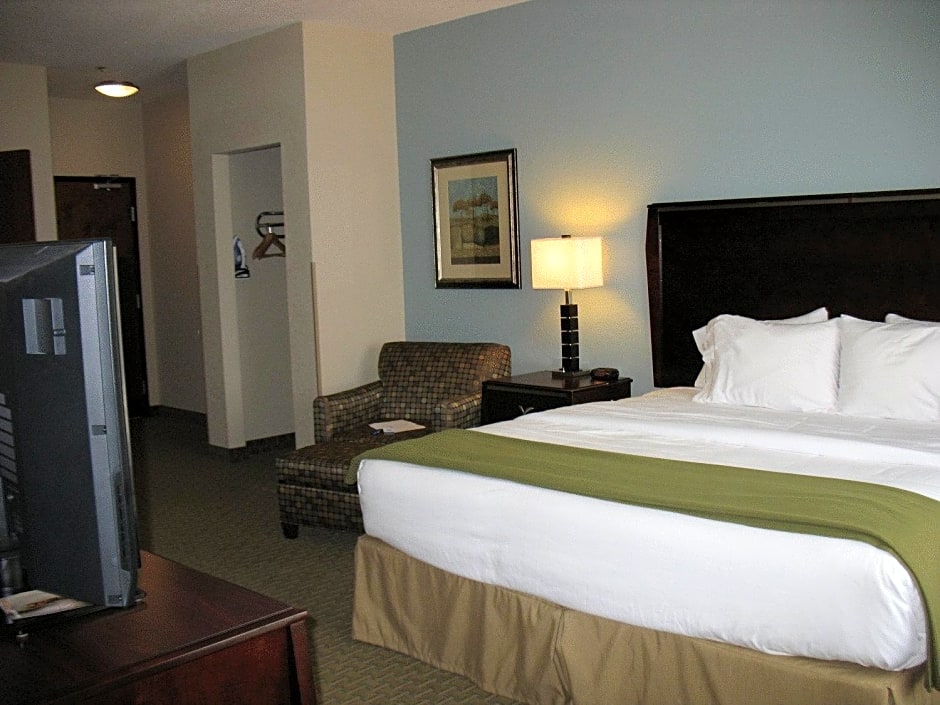 Holiday Inn Express & Suites Pittsburg By IHG