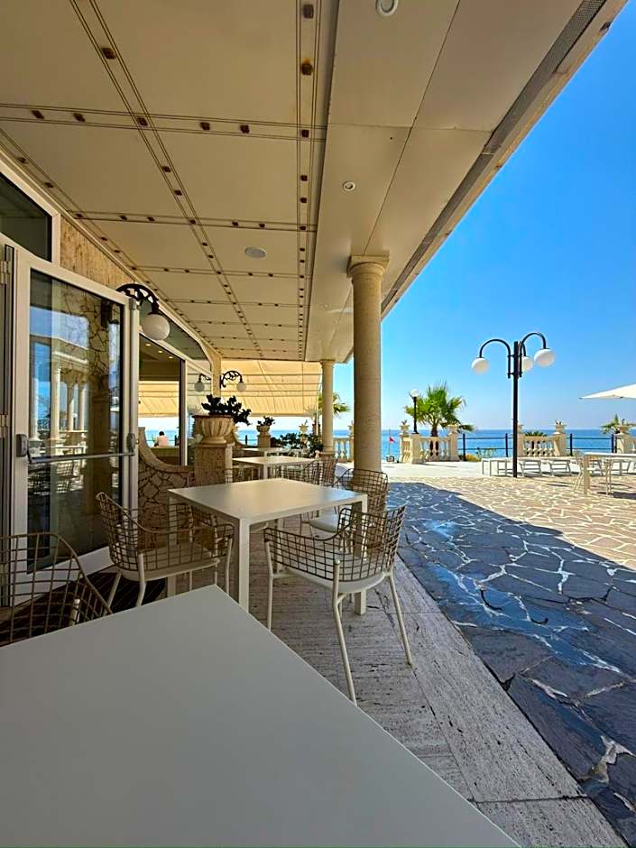 Hellenia Yachting Hotel & SPA