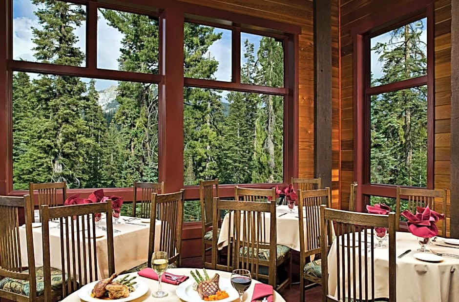 Wuksachi Village and Lodge