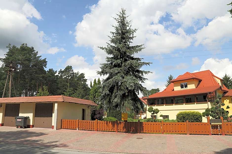 WIlla Maksymilian Bed and Breakfast