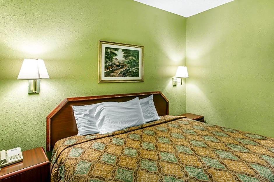 Rodeway Inn & Suites Smyrna