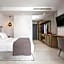 Lagomandra Luxury Suites with Private Pools