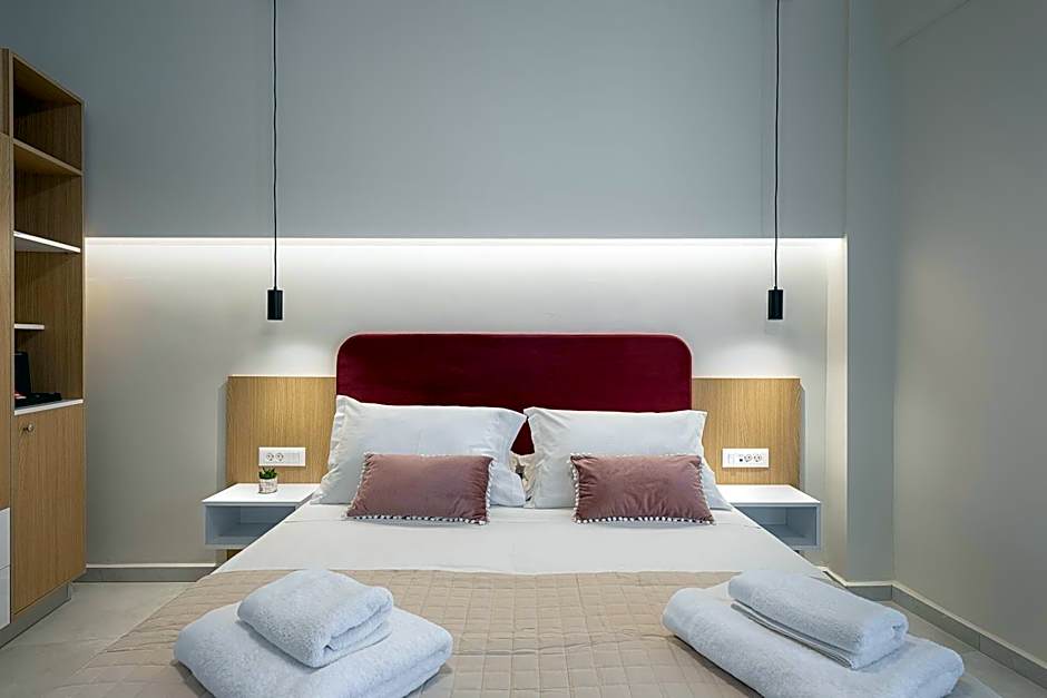 Miss Marrone City Hotel