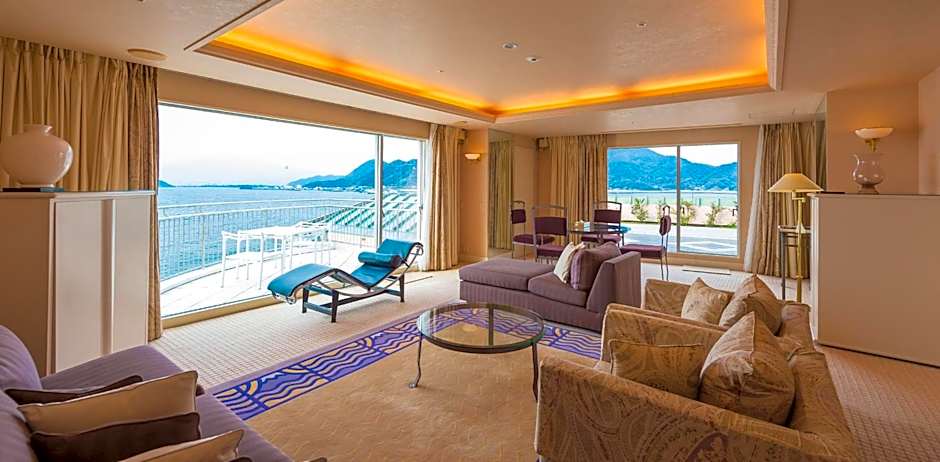 Photo 1 of 1 of Suite, Sea View