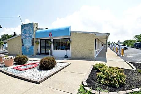 Motel 6-Hamburg, NY