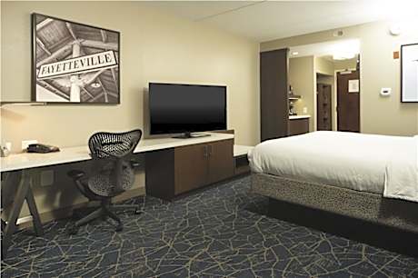 1 King Bed Alcove With Lounge Chair