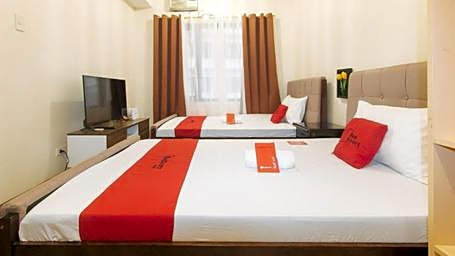 RedDoorz Plus @ Cuarto Verde Staycation