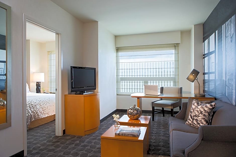 Renaissance Chicago O'Hare Suites Hotel