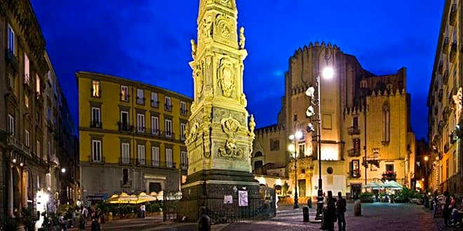 Rooms in San Domenico Maggiore 3