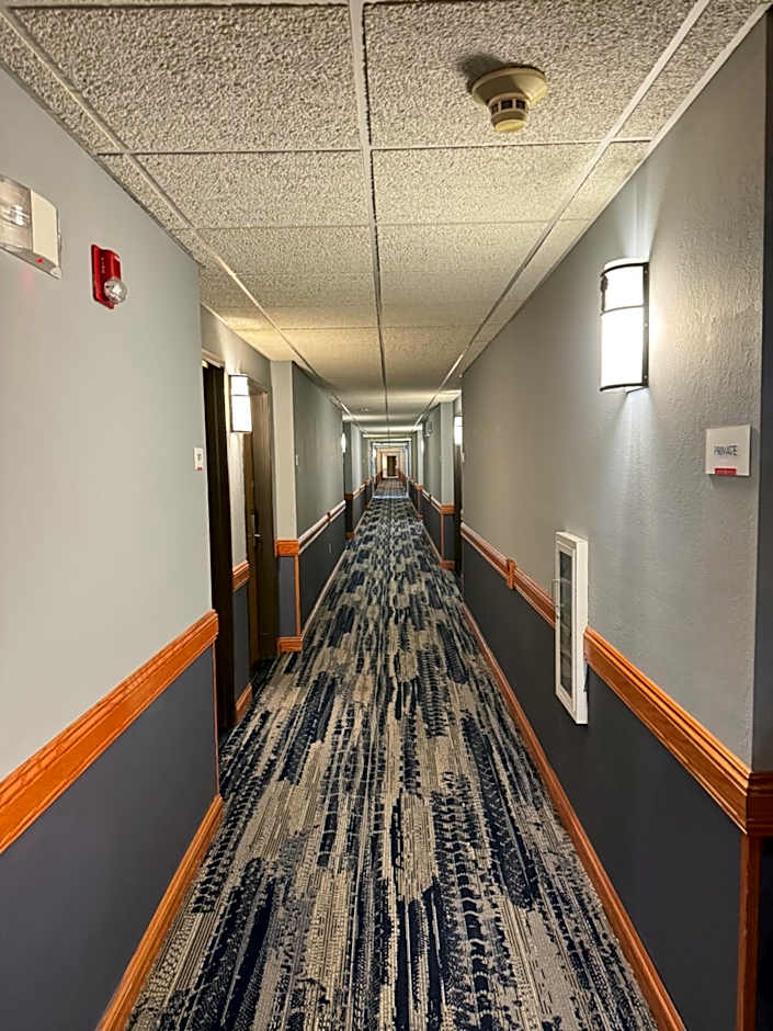 AmericInn by Wyndham Baldwin