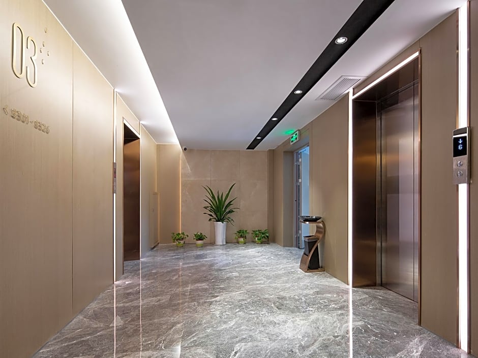 Lavande Hotel Yueyang East High-speed Railway Station Walmart