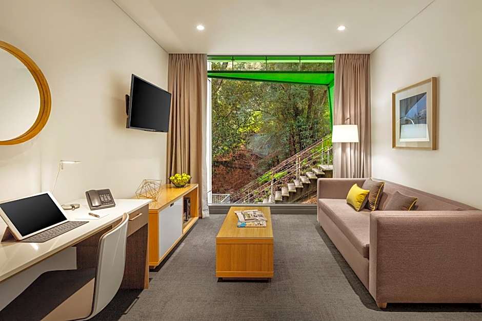 Quest Mounts Bay Road