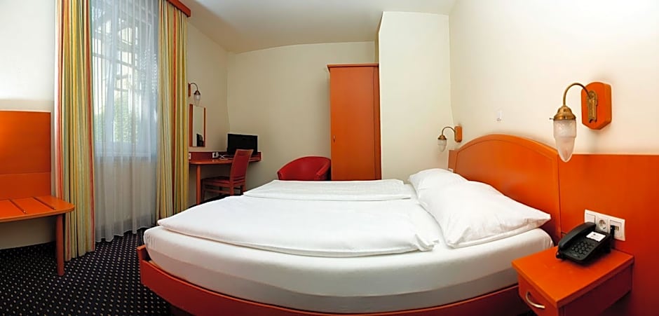 Suite Hotel 900 m zur Oper