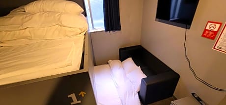 Economy Triple Room