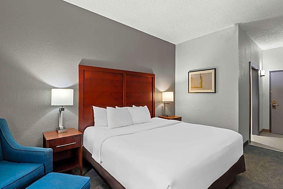 Comfort Inn & Suites
