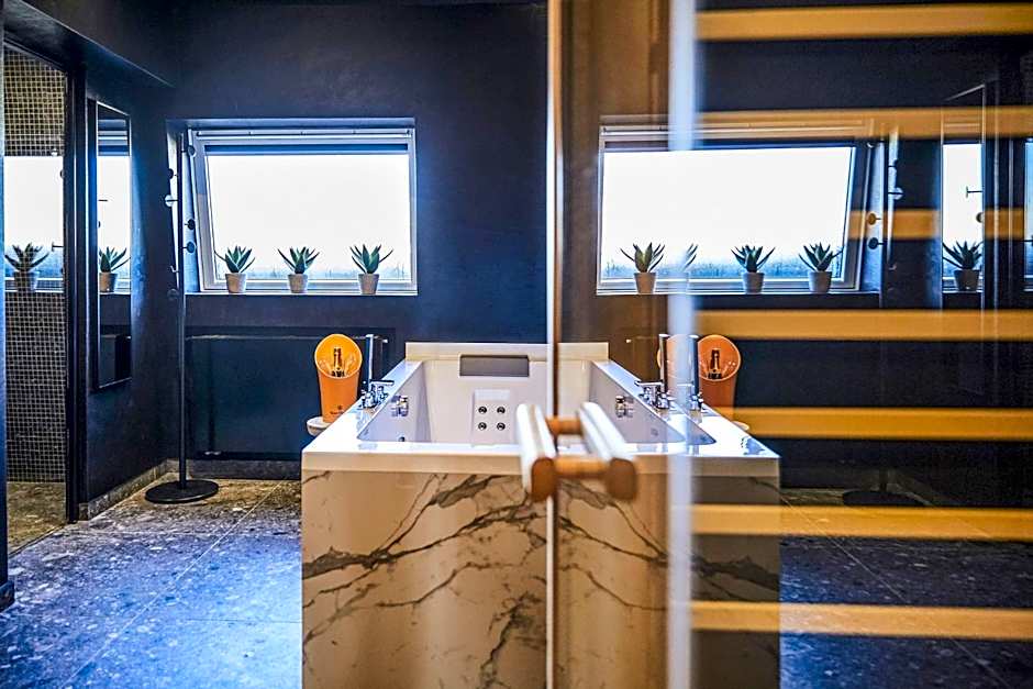 Hotel ONIRO - Luxury Rooms & Wellness Suites