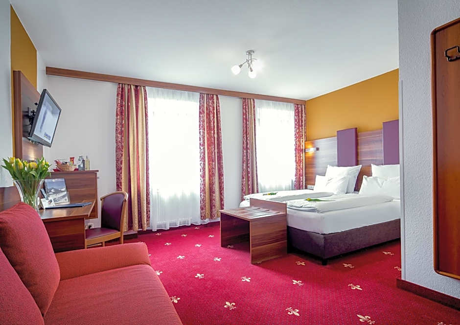 Tiptop Hotel Burgschmiet Garni
