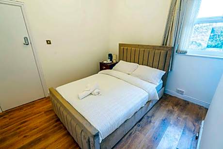 Double Room with Shared Bathroom