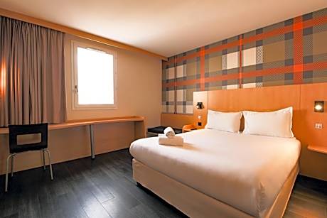 easyHotel Nice Palais des Congrès  Old Town