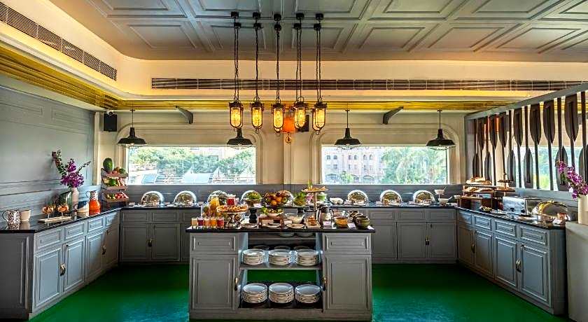 Polo Floatel Kolkata