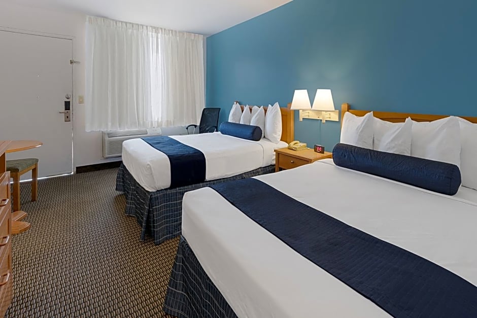 Travelodge by Wyndham Palm Springs