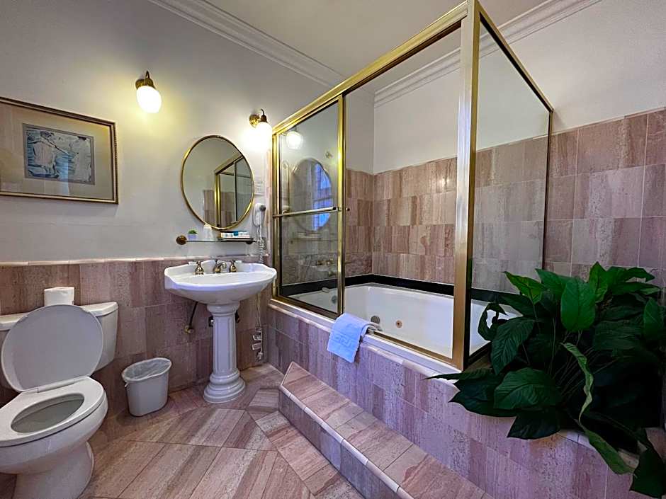 Sterling Hotel