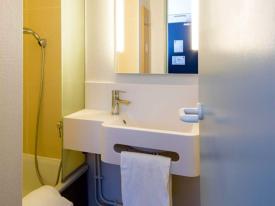 B&B HOTEL Bordeaux Mérignac Hôtel de Ville