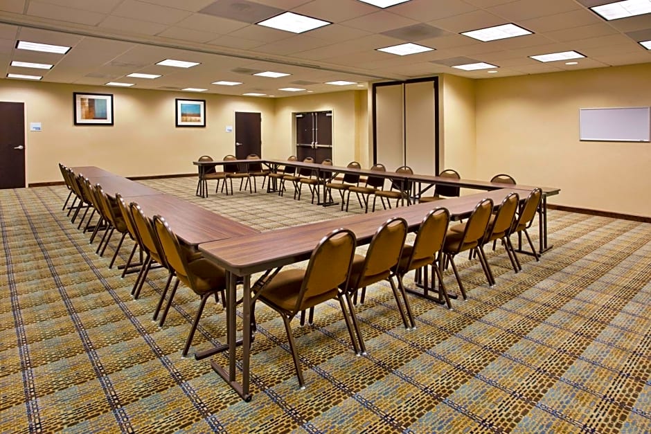Holiday Inn Express Hotel & Suites Moultrie By IHG