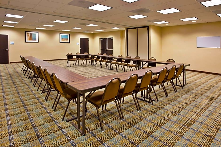 Holiday Inn Express Hotel & Suites Moultrie