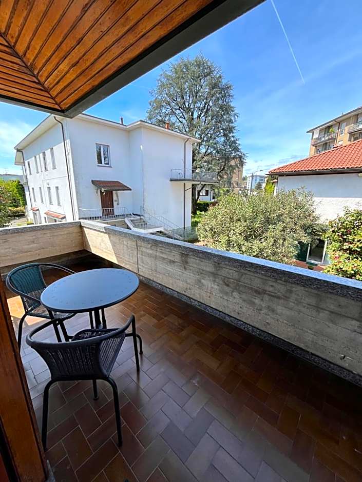 Bella Vita Guesthouse -parcheggio privato interno