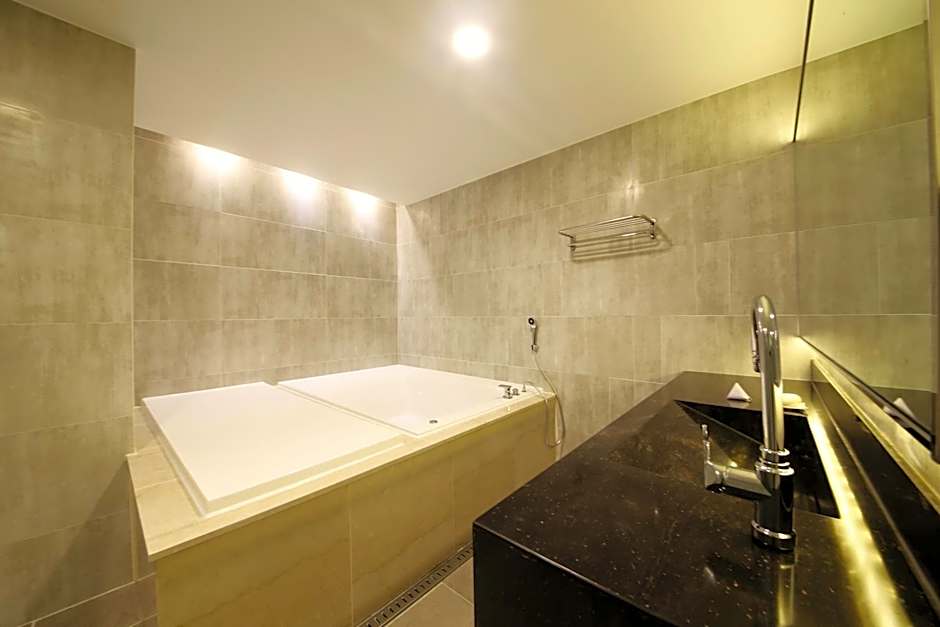 Premium Ava Hotel