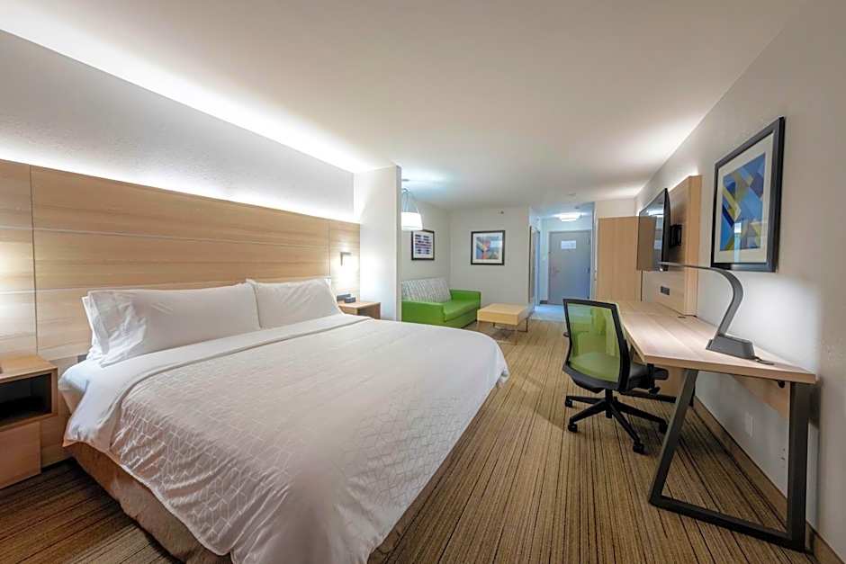 Holiday Inn Express Hotel & Suites Petersburg/Dinwiddie By IHG