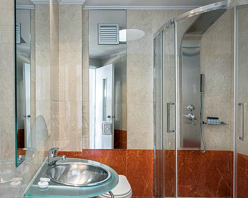 Kreoli Suites Glyfada